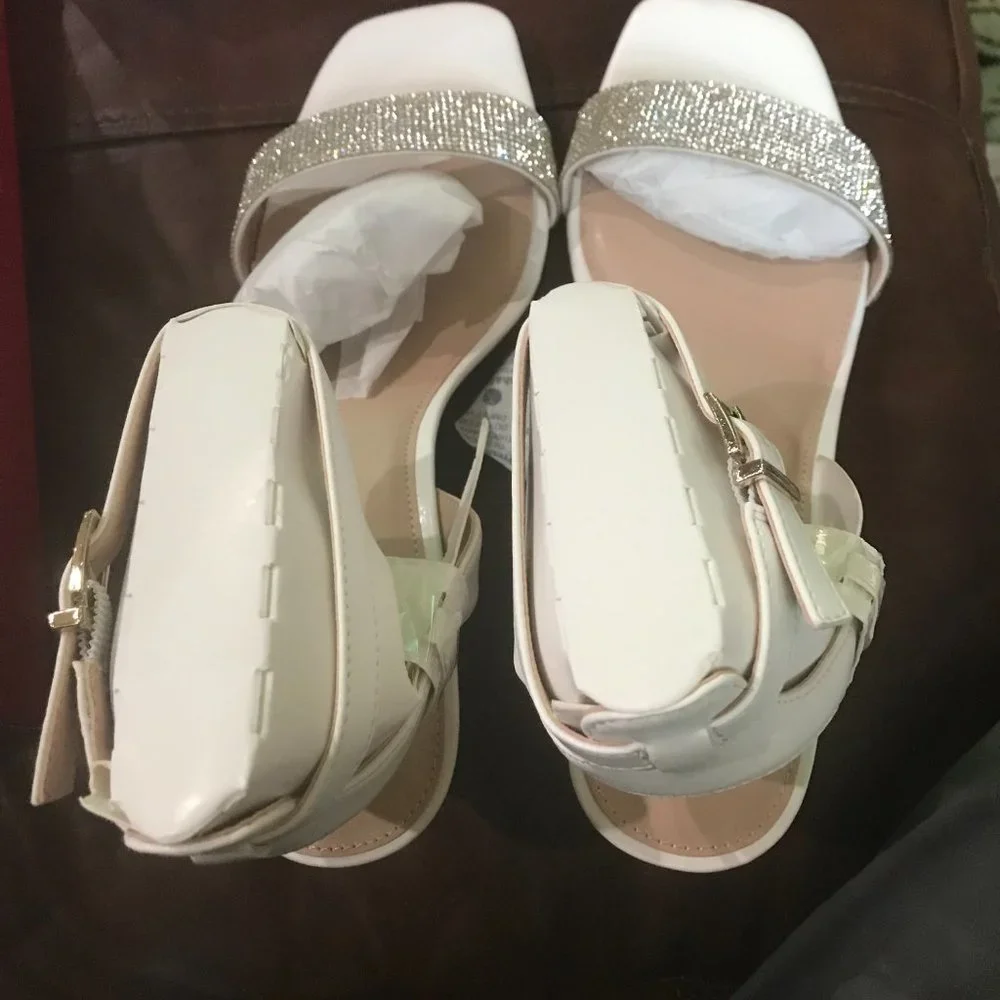 NIB Kelly & Katie Mayla Sandals 10M